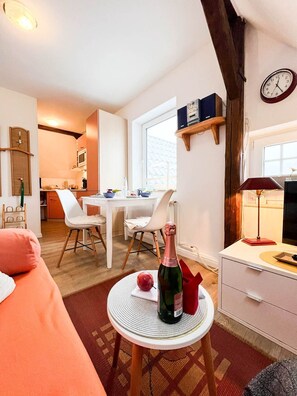 Fernseher, Stereoanlage