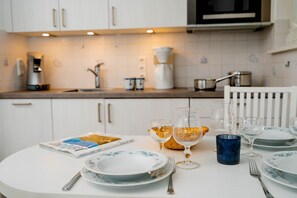 Kühlschrank, Herdplatte, Geschirrspüler