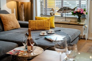TV, stereo - Nemo - Relaxed island life: Cozy vacation apartment in Westerland on Sylt (Sylt)