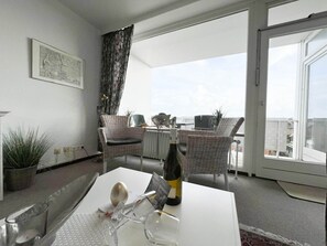 Luokittelematon kuva, 3 kautta 24, painike