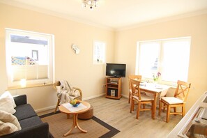 Fernseher, Stereoanlage