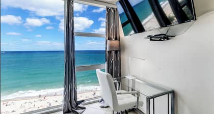 On the B.E.A.C.H-Ocean/Beach Front-Balcony- Renovated-Views from every window!
