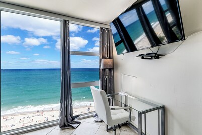  On the B.E.A.C.H-Ocean/Beach Front-Balcony- Renovated-Views from every window!