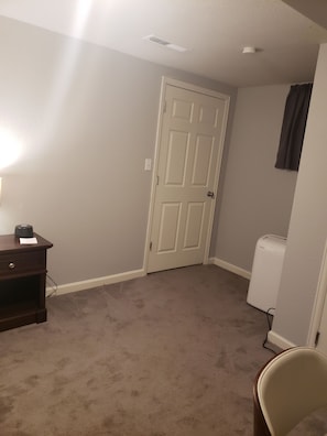 Interior - 1 BRM Basement Apartment/ 420 friendly outside (Lakewood)