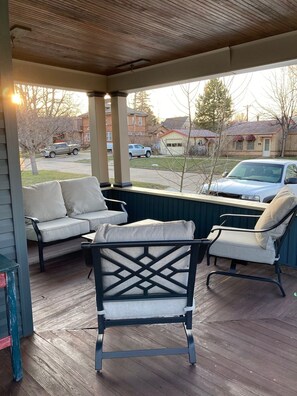 Terrace/patio - 1928 Historic Spacious Victorian Home (Entire House)  (Mandan)