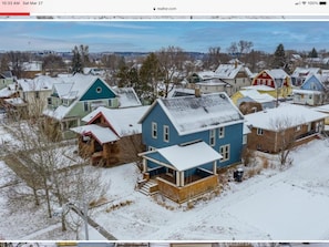 Exterior - 1928 Historic Spacious Victorian Home (Entire House)  (Mandan)
