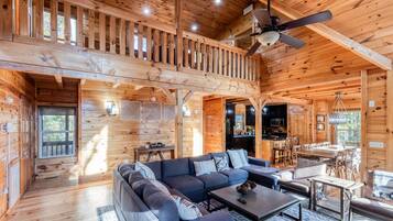 Smart TV, chimenea, videojuegos, futbolito