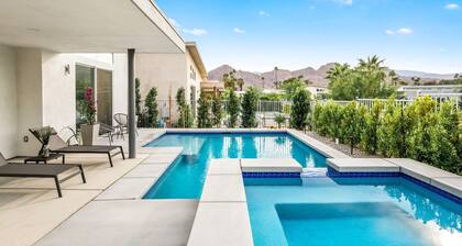 Private home: Open Space, Pool, Spa & Breathtaking Mountain View