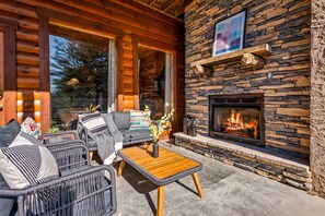 Property grounds - Log Cabin with Stunning Views!Hot Tub!Sauna!Games!BBQ!Patio Fireplace!Pets ok! (Sevierville)