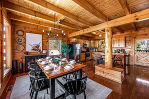 Fridge, microwave, oven, stovetop - Log Cabin with Stunning Views!Hot Tub!Sauna!Games!BBQ!Patio Fireplace!Pets ok! (Sevierville)