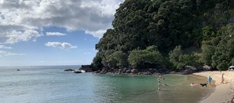 Tui's Grove - Onemana Holiday Home