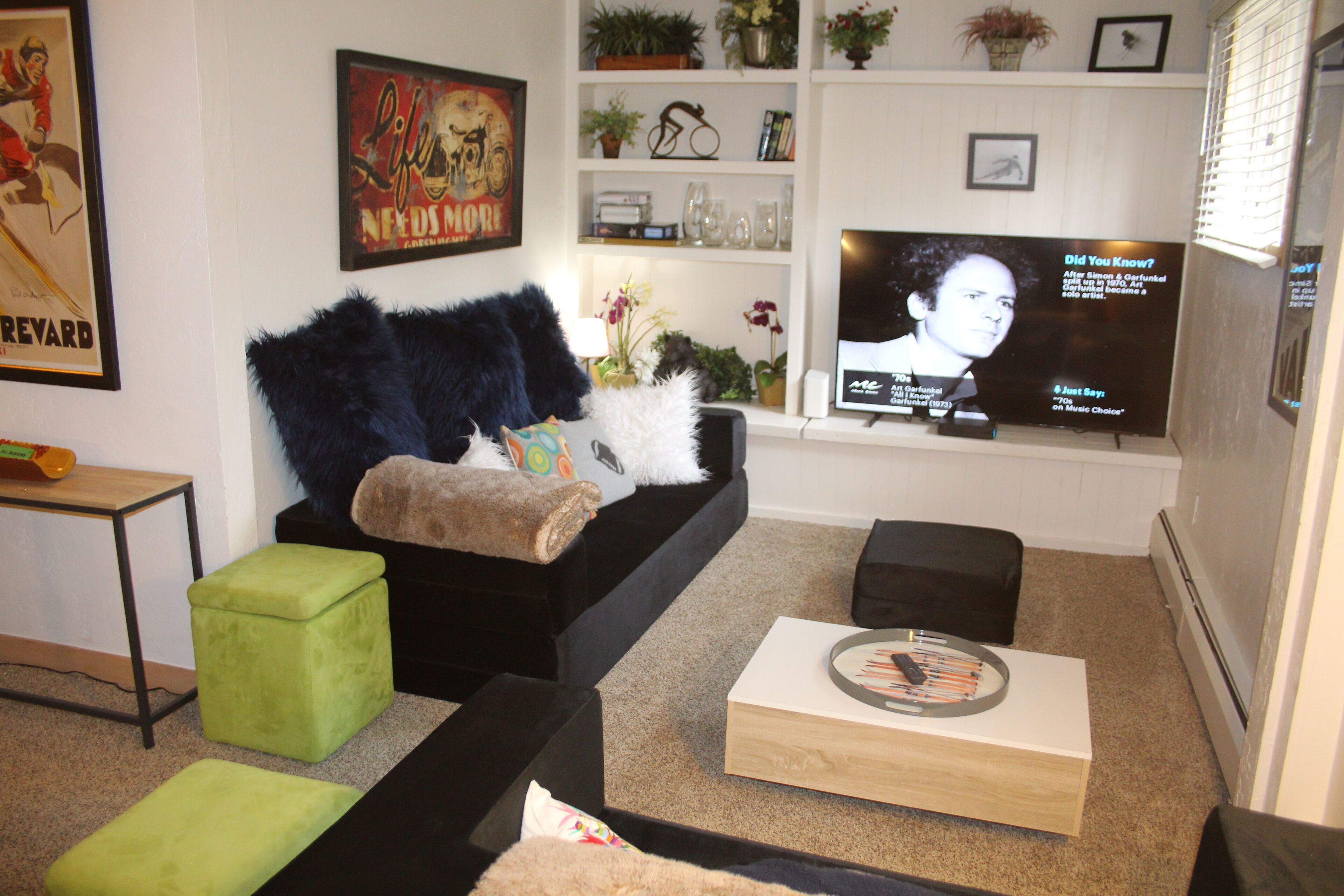 Cozy 2 BR Condo/Apt - Steps from Ski School and the Village w/ 2 parking spaces!