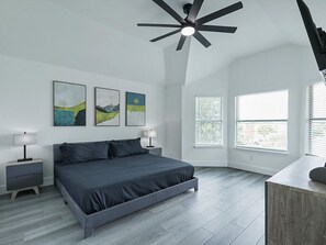 5 habitaciones, escritorio, wifi y ropa de cama 