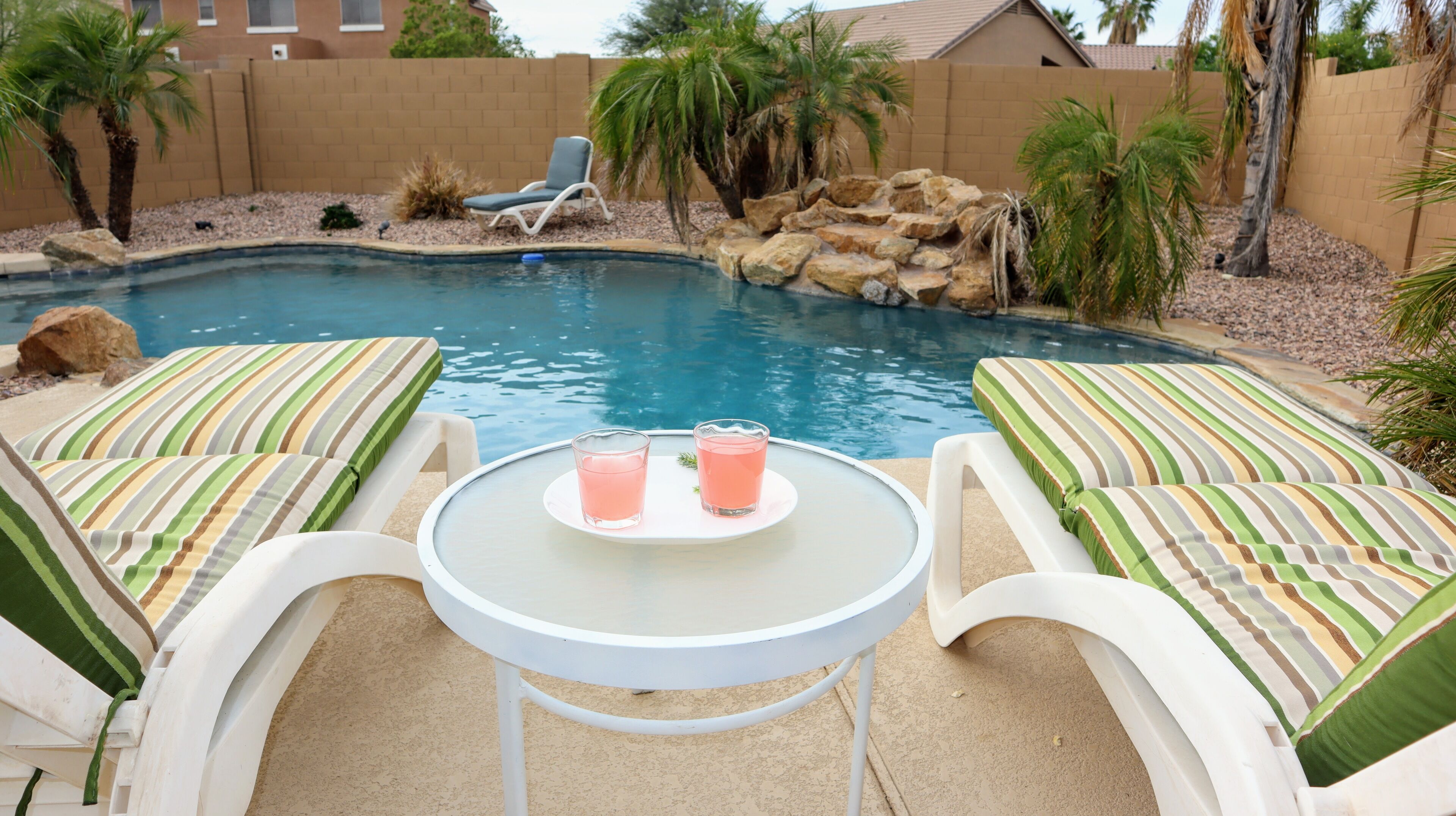 Gather! Heated Pool, 5 King Bedrooms, Playground, Trampoline & Pool Table 