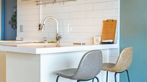 Habitación básica, 1 habitación (Chamomile 403 (Ocean View)) | 1 dormitorio y wifi gratis