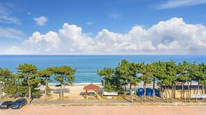 Basic Room, 1 Bedroom (Peppermint 401 (Ocean View)) | 1 bedroom, free WiFi - Yangyang Baladeonbada Pension (Yangyang)