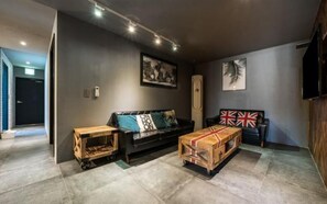 Penthouse (BBQ available - Contact hotel for price information) | Premium bedding, individually furnished, desk, free WiFi