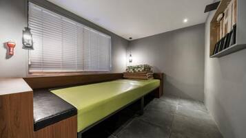 1 bedroom, premium bedding, individually furnished, desk