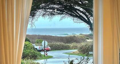 Ocean View Studio Apartment! Perfect for Agate Hunting! Dog Friendly!