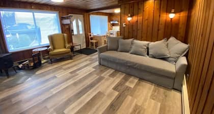 Spa chalet located on the private lake close to ski resort with hot tub