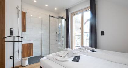 Wonderful Lodge with large terrace