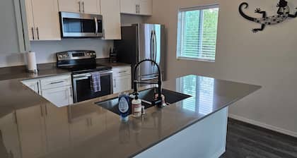 #201 New Cozy Monroe Condo near Evergreen State Fair!