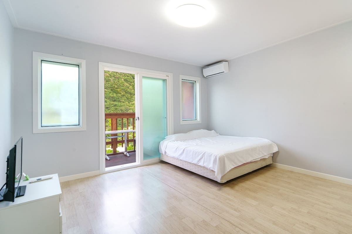 Basic Room, 1 Bedroom (201) | Exterior