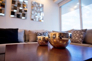 Living area - Real View Towers E306 by Casago (Zapopan)