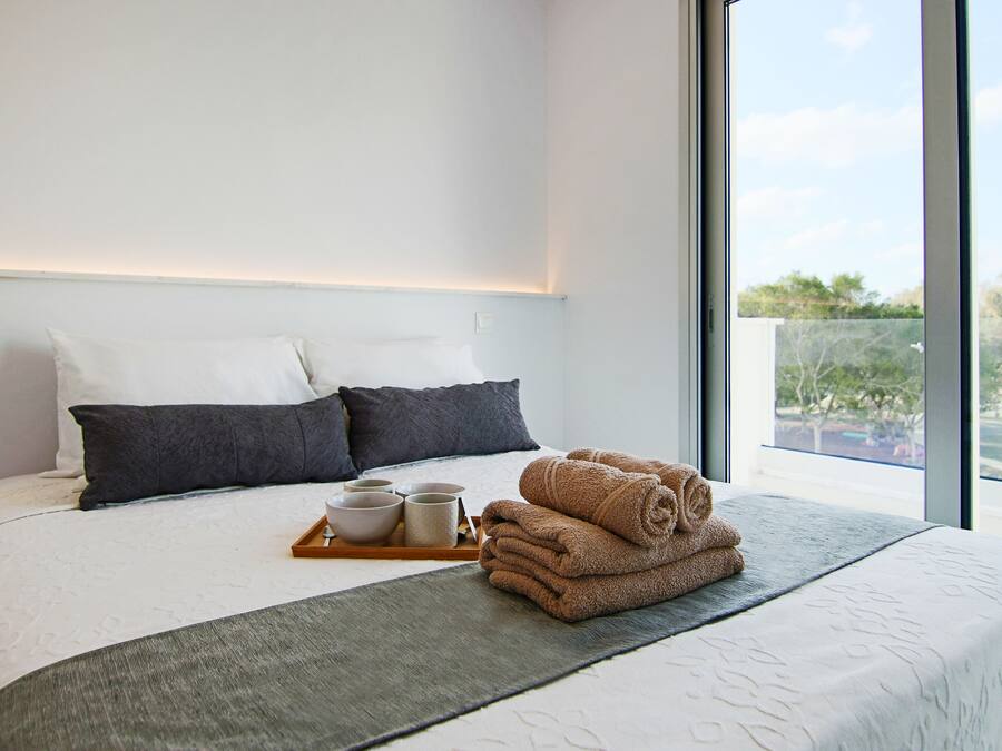 Executive Apartment | 2 bedrooms, WiFi (free), bed sheets