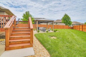 Property grounds - Pool Access, Grill & Gazebo: Ozark Getaway! (Ozark)