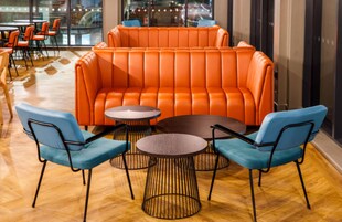 Desayuno buffet diario (GBP 12.50 por persona)