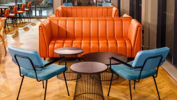 Frukostbuffé varje dag (GBP 12.50 per person)