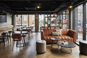 Lobby - Spark by Hilton London Romford (Romford)