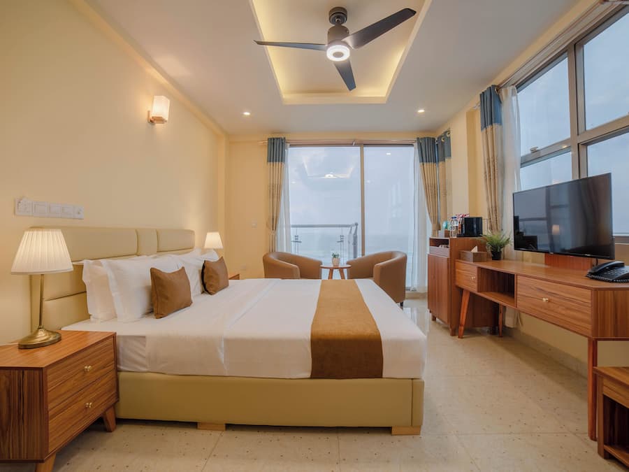 Minibar, bureau, chambres insonorisées, fer et planche à repasser