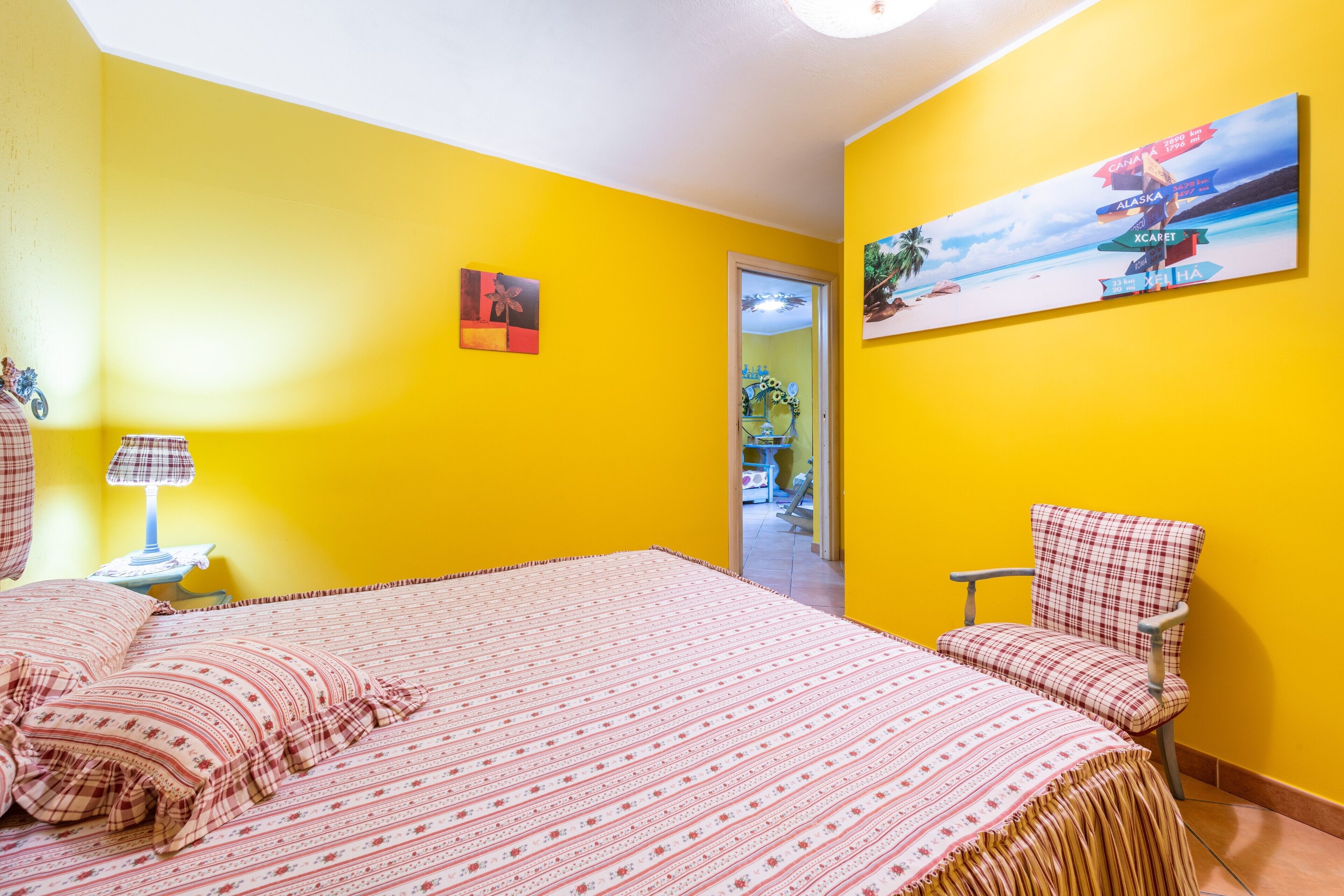 1 bedroom, bed sheets