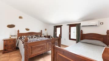 5 dormitorios, tabla de planchar con plancha, wifi gratis y ropa de cama