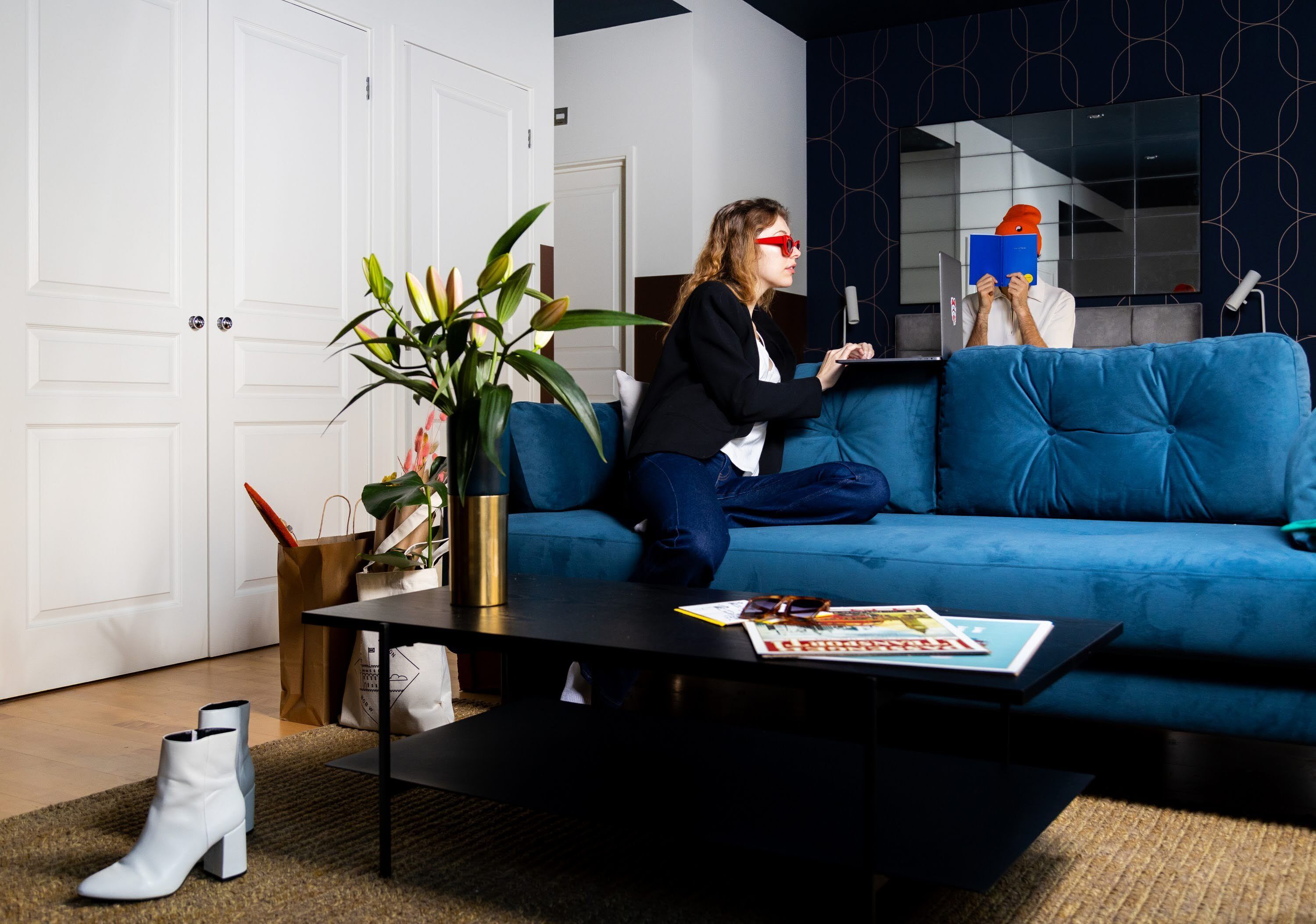 Deluxe-Studio | Wohnbereich | 40-Zoll-Smart-TV mit Digitalempfang, Fernseher, Videospielkonsole