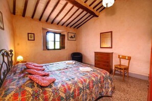 2 bedrooms, Internet, bed sheets