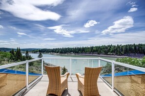 Property grounds - Unique cottage (Alberta)