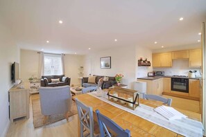 Interior - Townhouse with Views of Wells Cathedral (Wells)