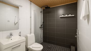 City Studio | Bathroom | Shower, rainfall showerhead, hair dryer, bidet