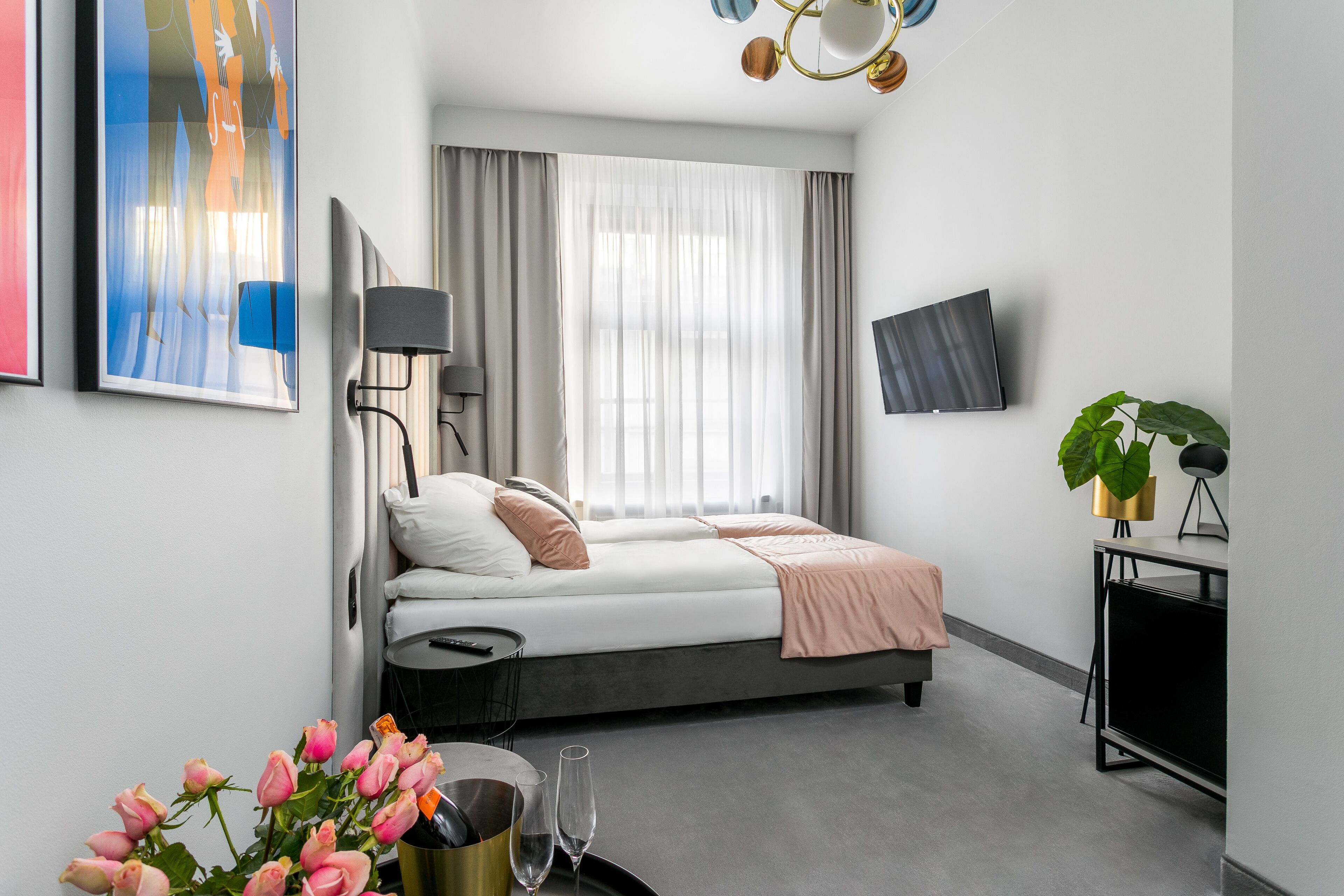 premium double room | hypo-allergenic bedding, cots/infant beds, travel cot, free wifi