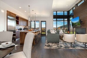 TV, fireplace, offices