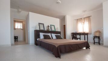 Villa Deluxe, piscine privée | 1 chambre, literie de qualité supérieure, surmatelas