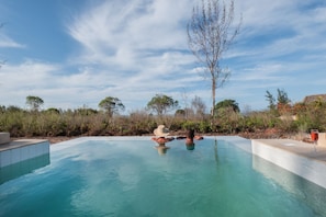 4 outdoor pools, pool umbrellas, sun loungers
