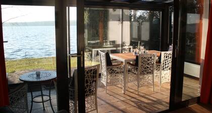 Bungalow by the lake