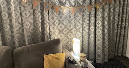 Cosy 2 Bedroom Lodge with onsite Pool