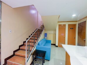 Reception - OYO 836 E & H Residences (Parañaque)