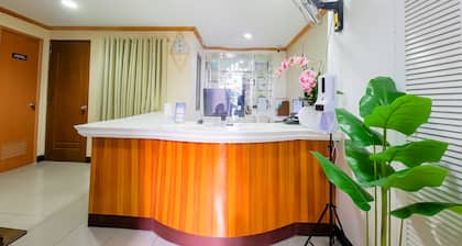 OYO 836 E & H Residences