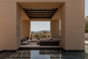 2 间酒吧/酒廊、海滨酒吧